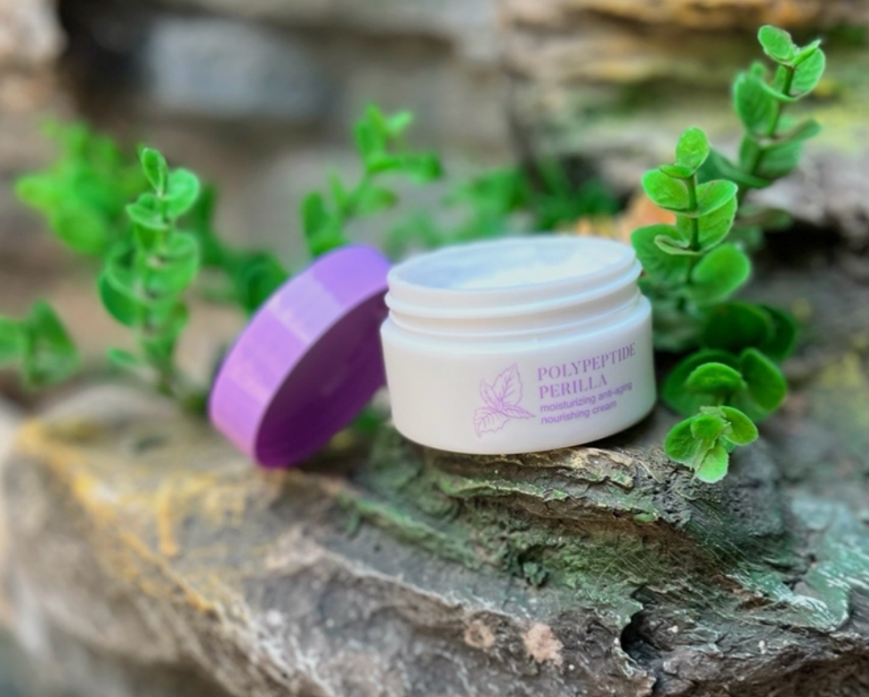 کرم آبرسان صورت انتی اکسیداسیون پریلاباضمانت اورجینال به قیمت عمده